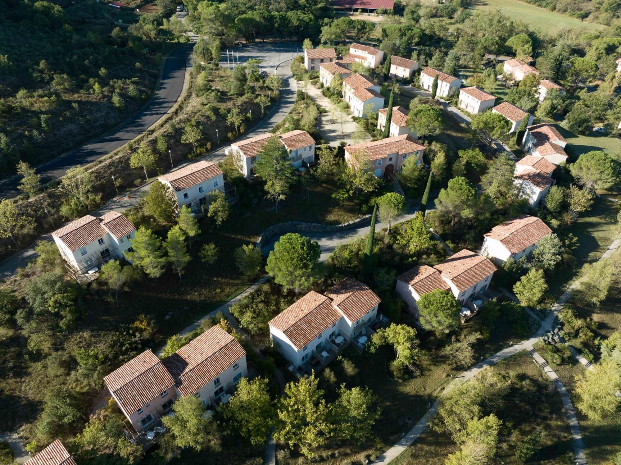 Village Pierre & Vacances Le Rouret Grospierres Exteriör bild