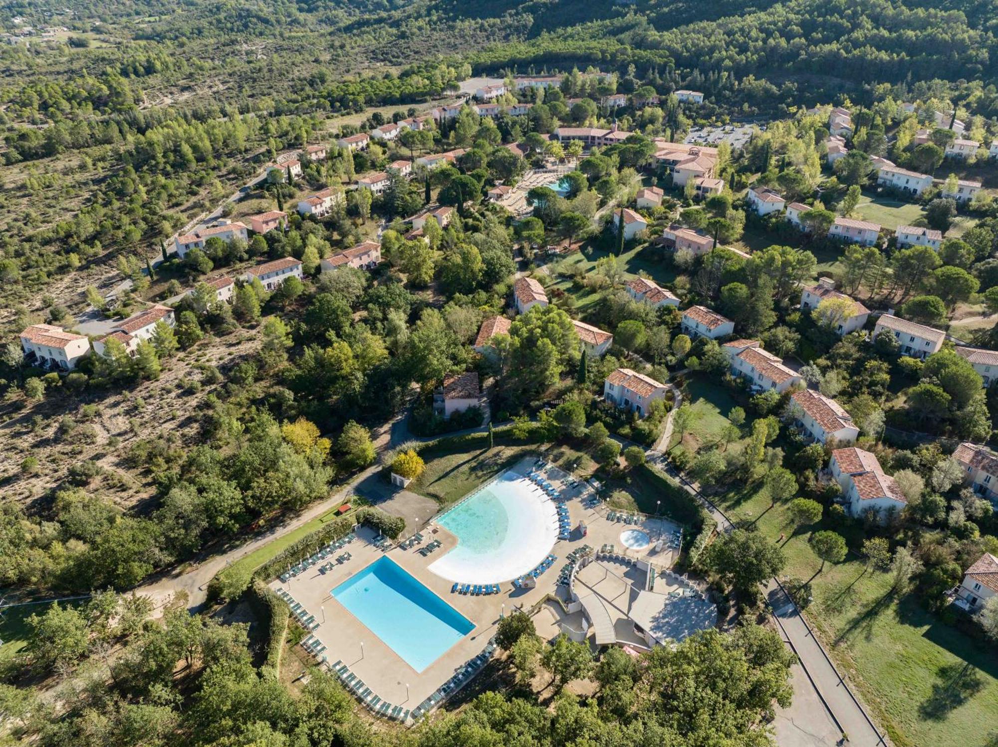 Village Pierre & Vacances Le Rouret Grospierres Exteriör bild
